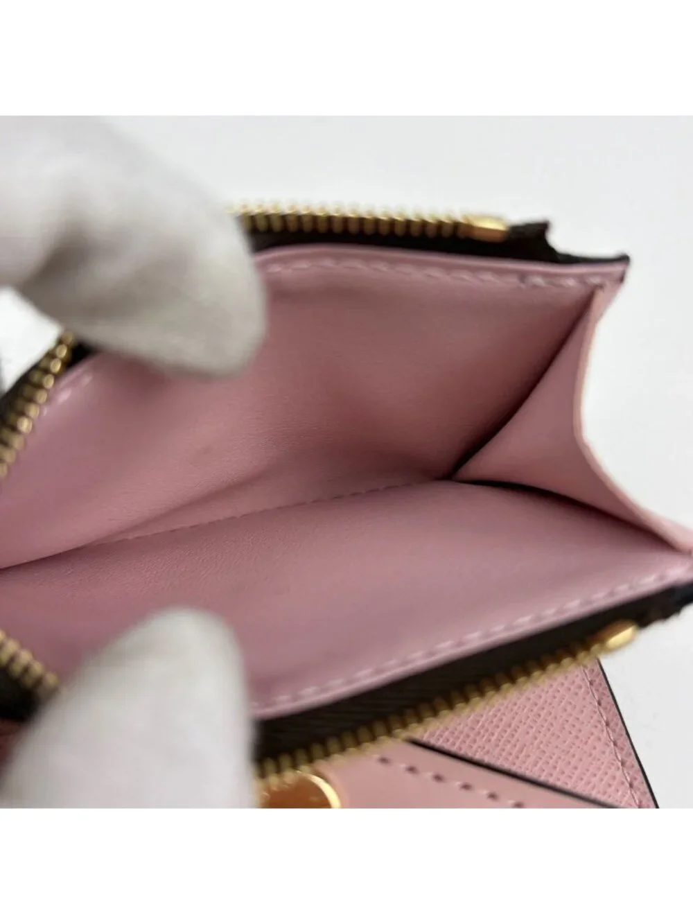 Louis Vuitton Portefeuille Zoe Trifold Wallet Compact Monogram Rose Velours